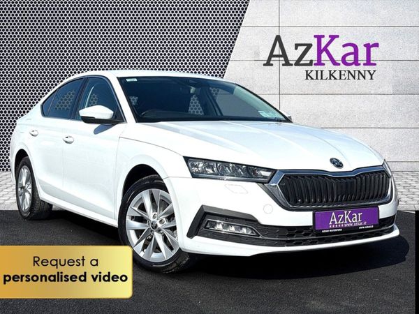 Skoda Octavia Hatchback, Petrol Plug-in Hybrid, 2023, White