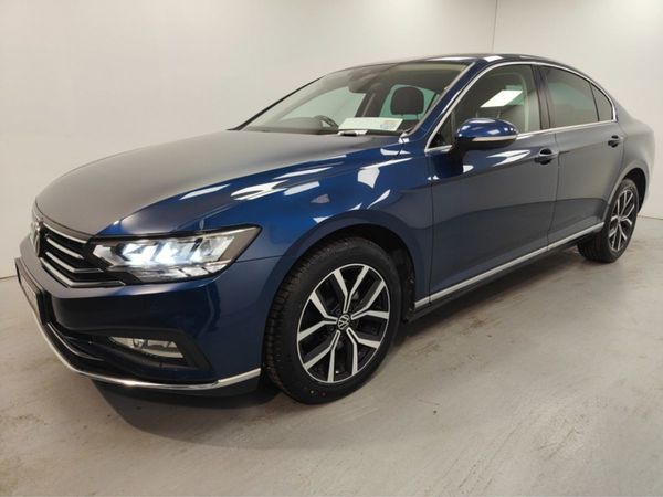 Volkswagen Passat Saloon, Diesel, 2021, Blue