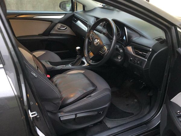Toyota Avensis Saloon, Diesel, 2018, Grey