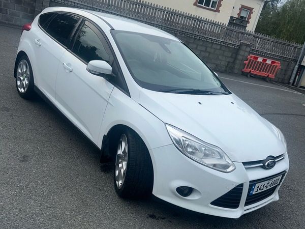 Ford Focus Hatchback, Diesel, 2014, White