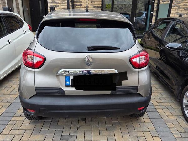 Renault Captur Hatchback, Diesel, 2014, Beige