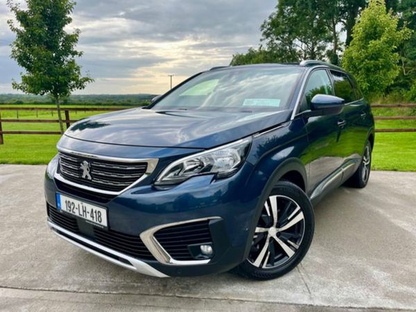 Peugeot 5008 MPV, Petrol, 2019, Blue