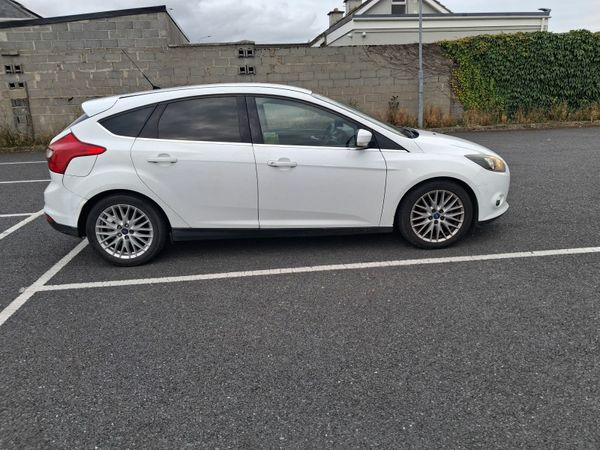 Ford Focus Hatchback, Diesel, 2012, White