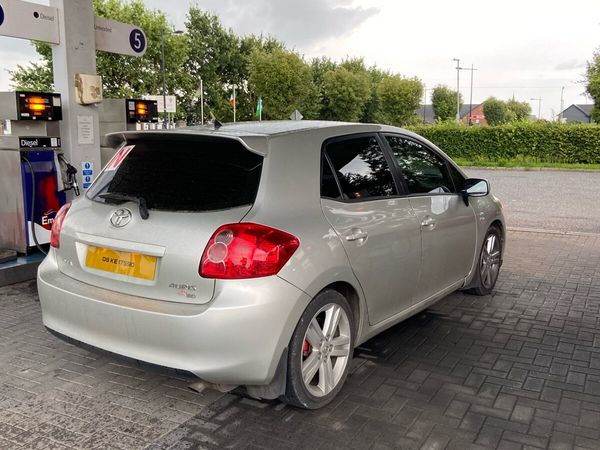 Toyota Auris Hatchback, Diesel, 2008, Silver