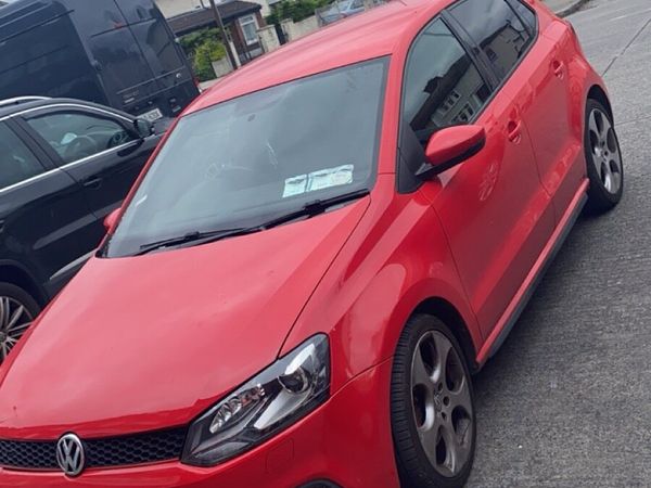 Volkswagen Polo Hatchback, Petrol, 2012, Red