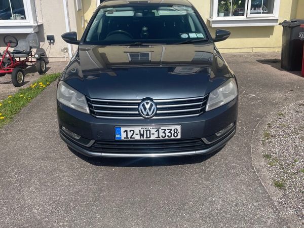 Volkswagen Passat Saloon, Diesel, 2012, Grey