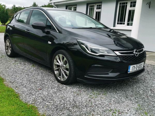 Opel Astra Hatchback, Petrol, 2017, Black