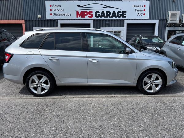 Skoda Fabia Estate, Petrol, 2017, Grey