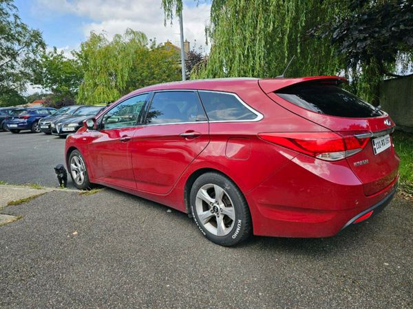 Hyundai i40 Estate, Diesel, 2013, Red