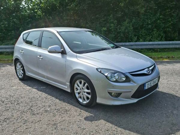 Hyundai i30 Hatchback, Diesel, 2012, Silver