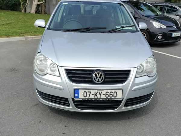 Volkswagen Polo Hatchback, Petrol, 2007, Silver