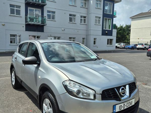 Nissan Qashqai Hatchback, Diesel, 2010, Silver