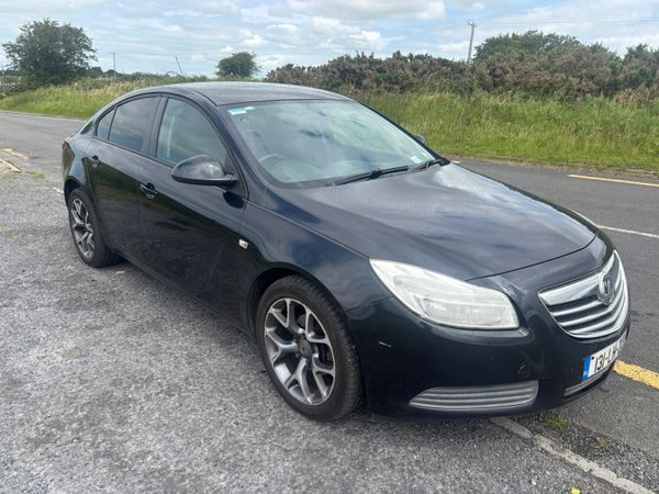 Vauxhall Insignia Hatchback, Diesel, 2013, Black