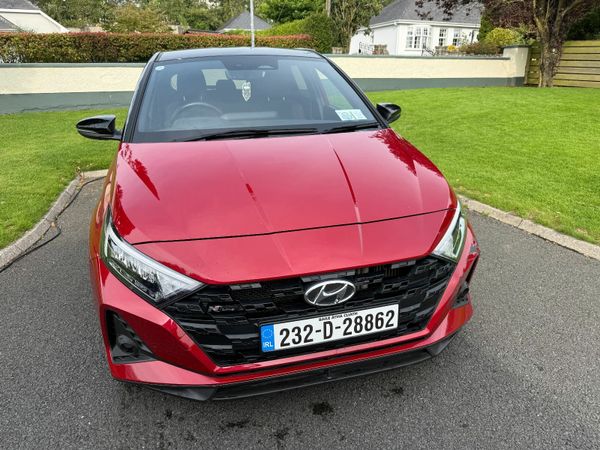 Hyundai i20 Hatchback, Petrol, 2023, Red
