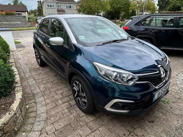 Renault Captur Hatchback, Petrol, 2019, Blue