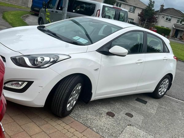 Hyundai i30 MPV, Diesel, 2015, White