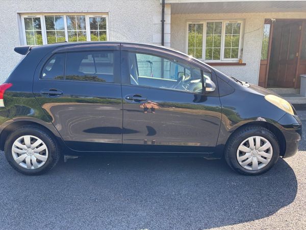 Toyota Vitz Hatchback, Petrol, 2010, Black