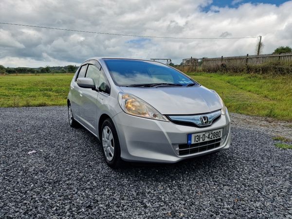 Honda Fit Hatchback, Petrol Hybrid, 2013, Silver