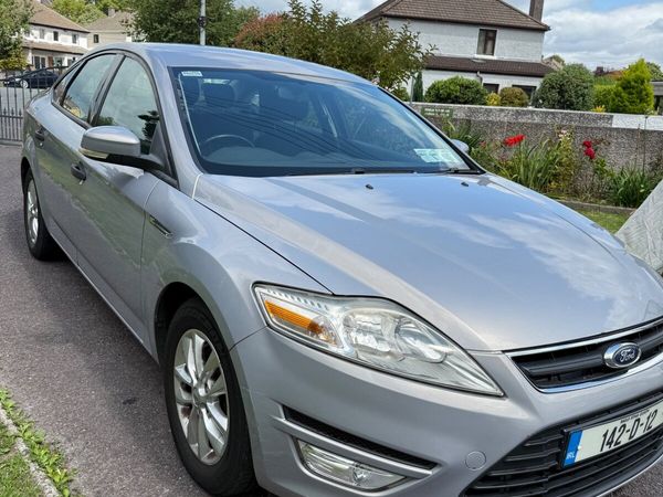 Ford Mondeo Saloon, Diesel, 2014, Grey