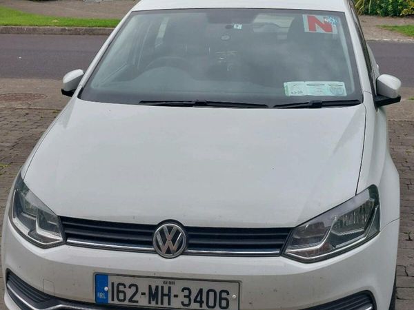 Volkswagen Polo Hatchback, Petrol, 2016, White