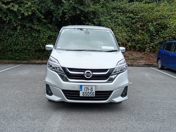 Nissan Serena MPV, Petrol Hybrid, 2017, Silver