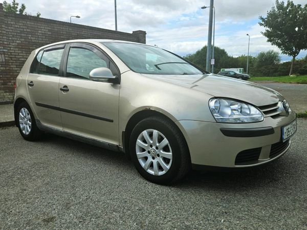 Volkswagen Golf Hatchback, Petrol, 2005, Beige