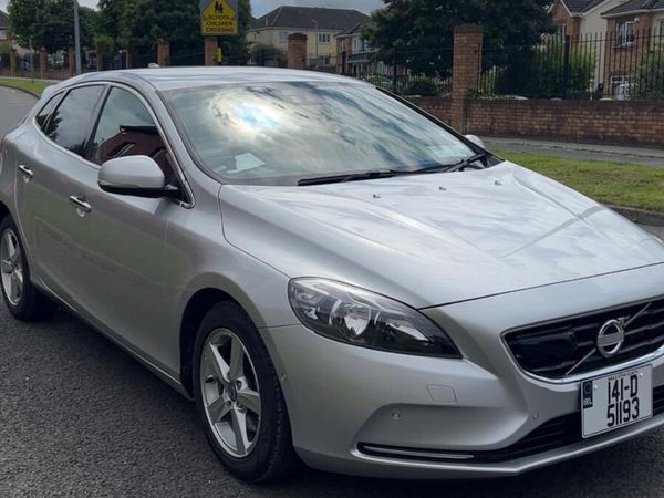 Volvo V40 Hatchback, Petrol, 2014, Silver
