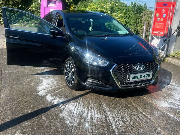Hyundai i40 Saloon, Diesel, 2019, Black