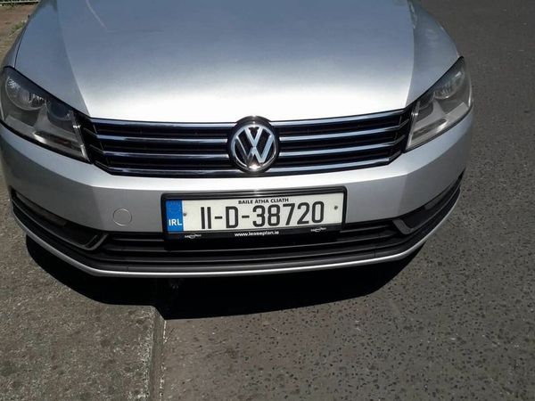 Volkswagen Passat Saloon, Diesel, 2011, Silver