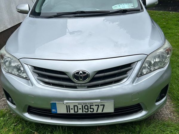 Toyota Corolla Saloon, Diesel, 2011, Silver
