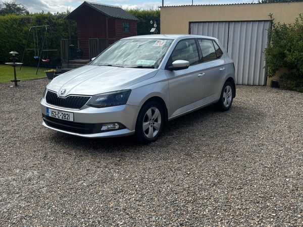 Skoda Fabia Hatchback, Petrol, 2015, Silver