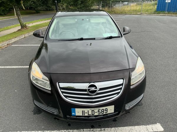 Opel Insignia Hatchback, Diesel, 2011, Brown