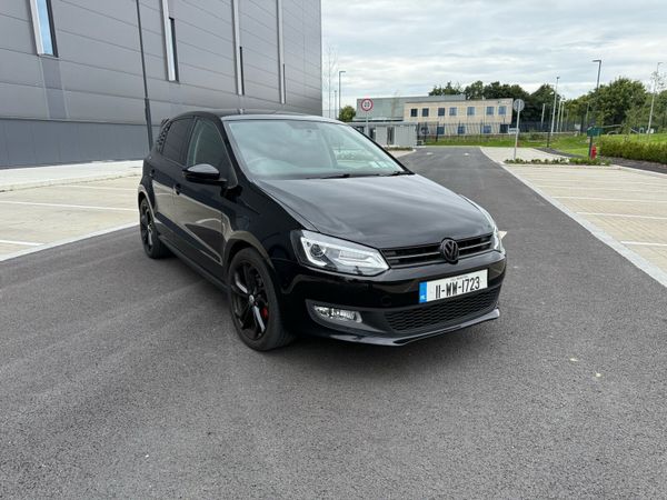 Volkswagen Polo Hatchback, Petrol, 2011, Black