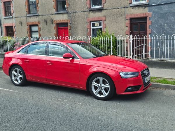 Audi A4 Saloon, Diesel, 2014, Red