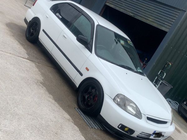 Honda Civic Saloon, Petrol, 1999, White