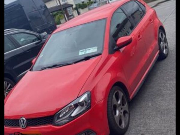 Volkswagen Polo Hatchback, Petrol, 2012, Red