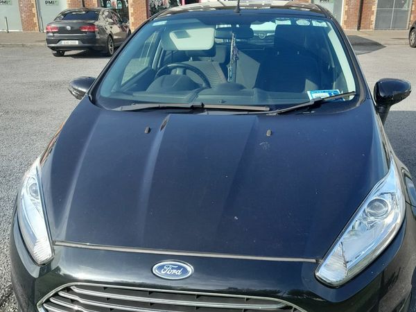 Ford Fiesta Hatchback, Petrol, 2016, Black