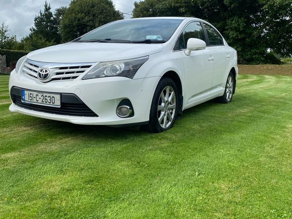 Toyota Avensis Saloon, Diesel, 2015, White