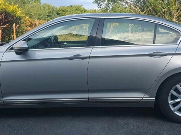 Volkswagen Passat Saloon, Diesel, 2015, Silver