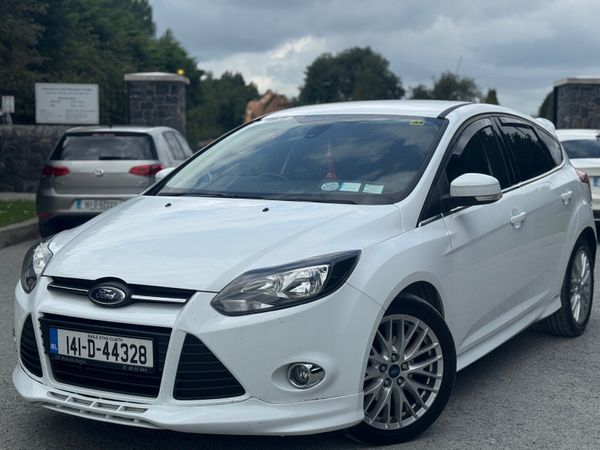 Ford Focus Hatchback, Petrol, 2014, White
