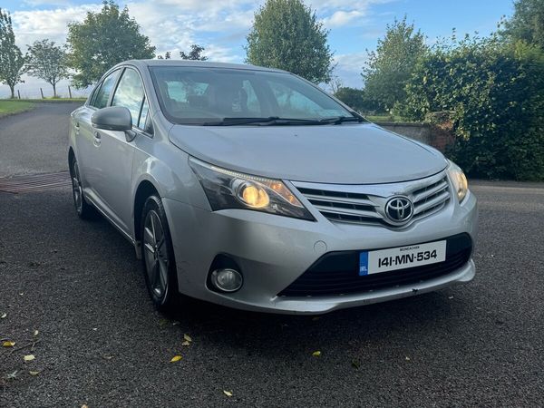 Toyota Avensis Saloon, Diesel, 2014, Silver