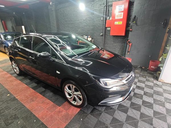 Opel Astra Hatchback, Diesel, 2017, Black