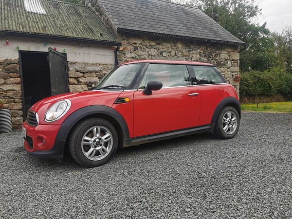 Mini First Hatchback, Petrol, 2012, Red
