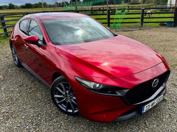 Mazda Mazda3 Hatchback, Petrol, 2022, Red