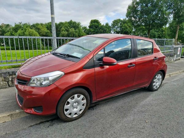 Toyota Yaris Hatchback, Diesel, 2012, Red
