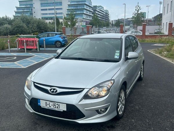 Hyundai i30 Hatchback, Diesel, 2011, Silver