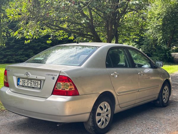 Toyota Corolla Saloon, Petrol, 2006, Silver