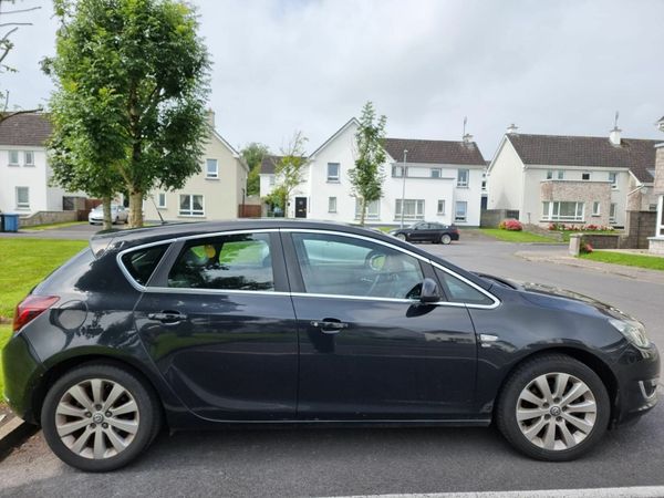 Vauxhall Astra Hatchback, Diesel, 2014, Black