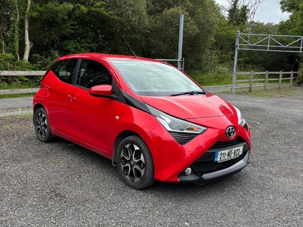 Toyota Aygo Hatchback, Petrol, 2021, Red