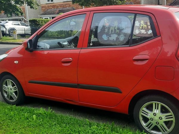 Hyundai i10 Hatchback, Petrol, 2010, Red